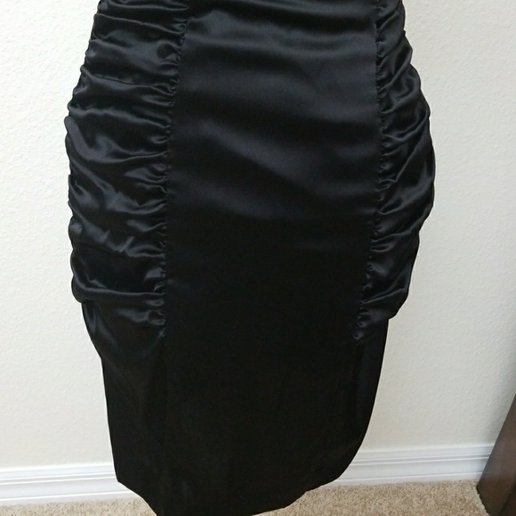 Gorgeous New Silk Dress by Betsey Johnson - Picture 3 of 9